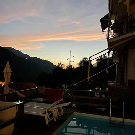 La Casa Bianca By M&g * Orero