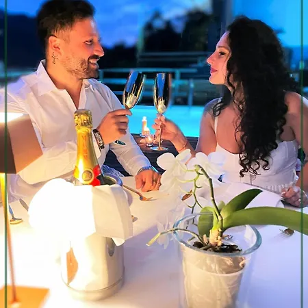 La Casa Bianca By M&g בית נופש *