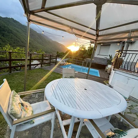 La Casa Bianca By M&g * Orero