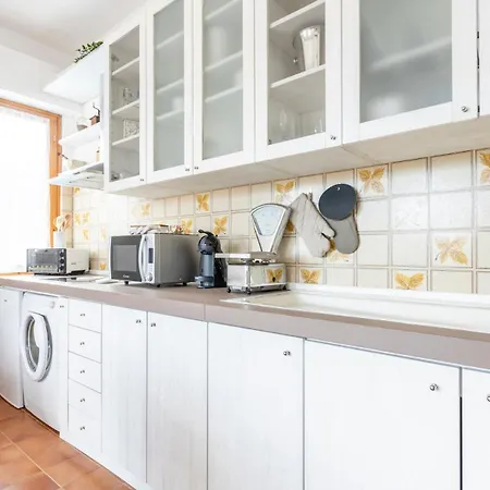 La Casa Bianca By M&g Orero